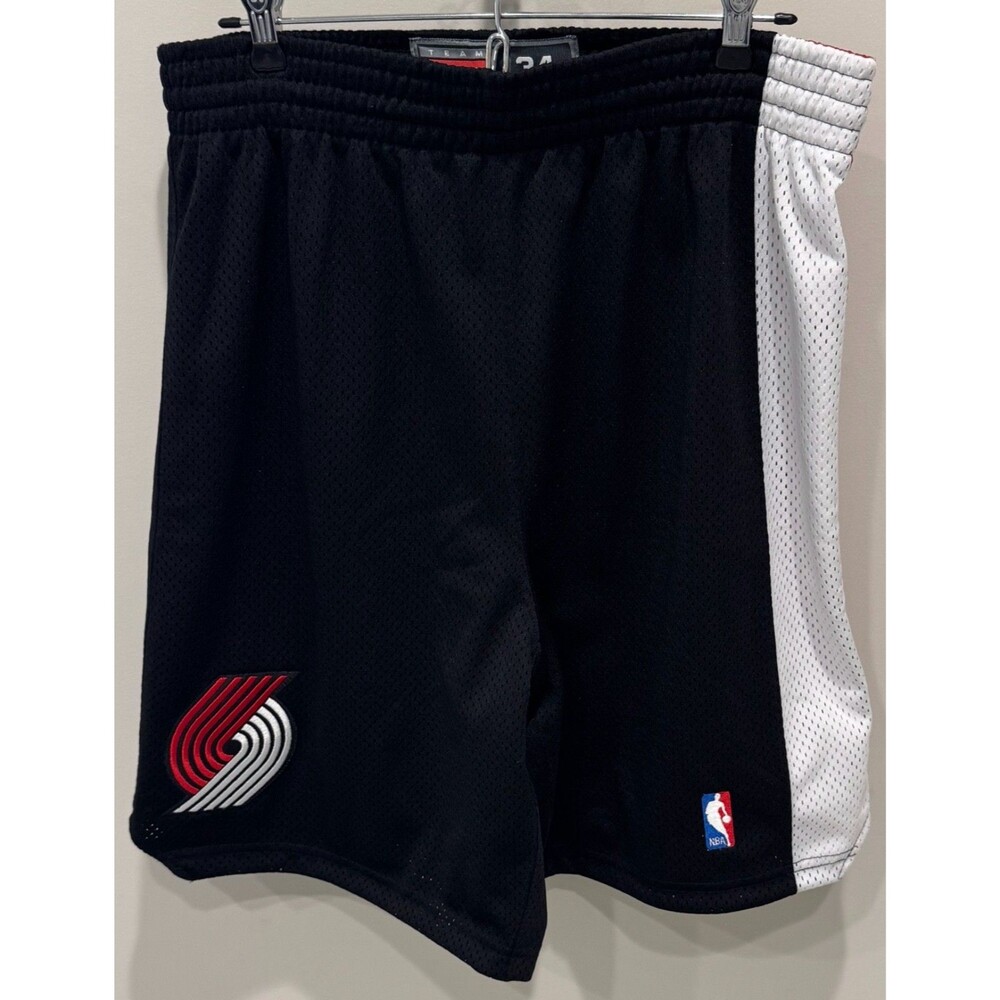 Portland Trail Blazers - Nike Team Sports Sewn Shorts - Men’s 34 - VINTAGE - NBA